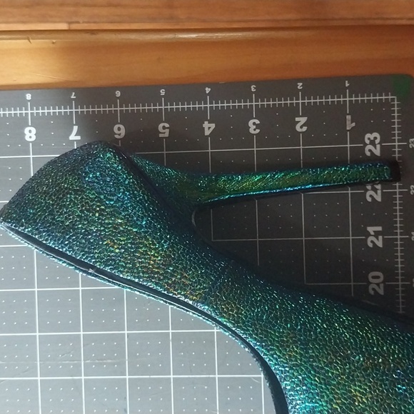 Steve Madden - Picture 4 of 7